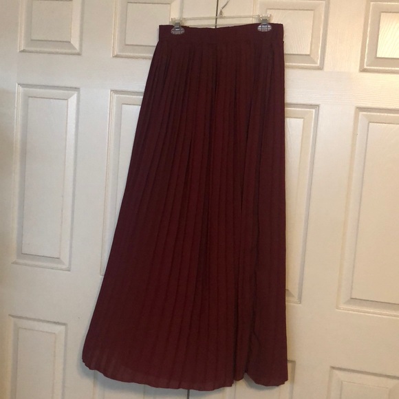 Pleated maxi skirt from target - Picture 1 of 2